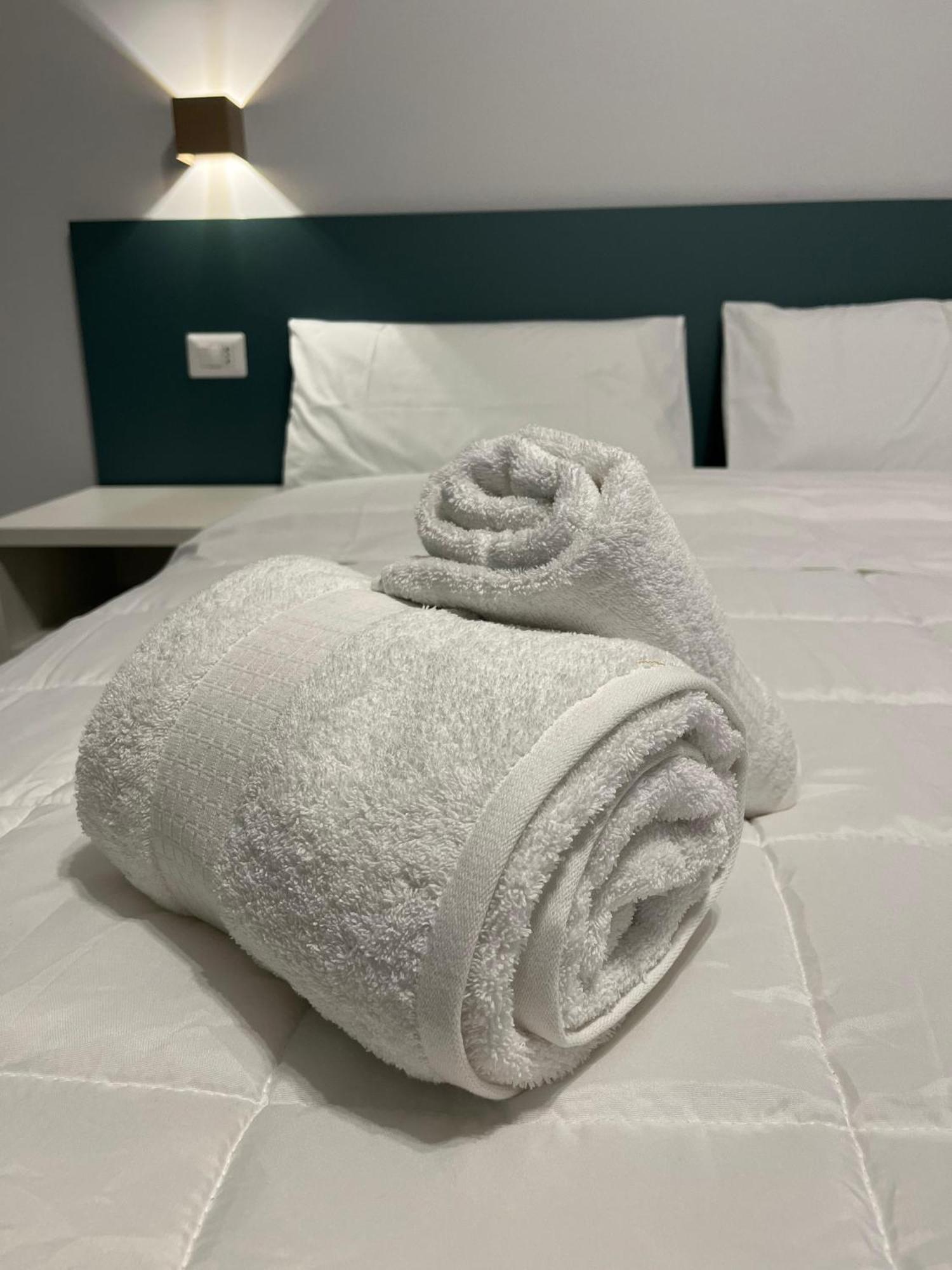 B&B Cadifra Portapiccola Napoli Bagian luar foto