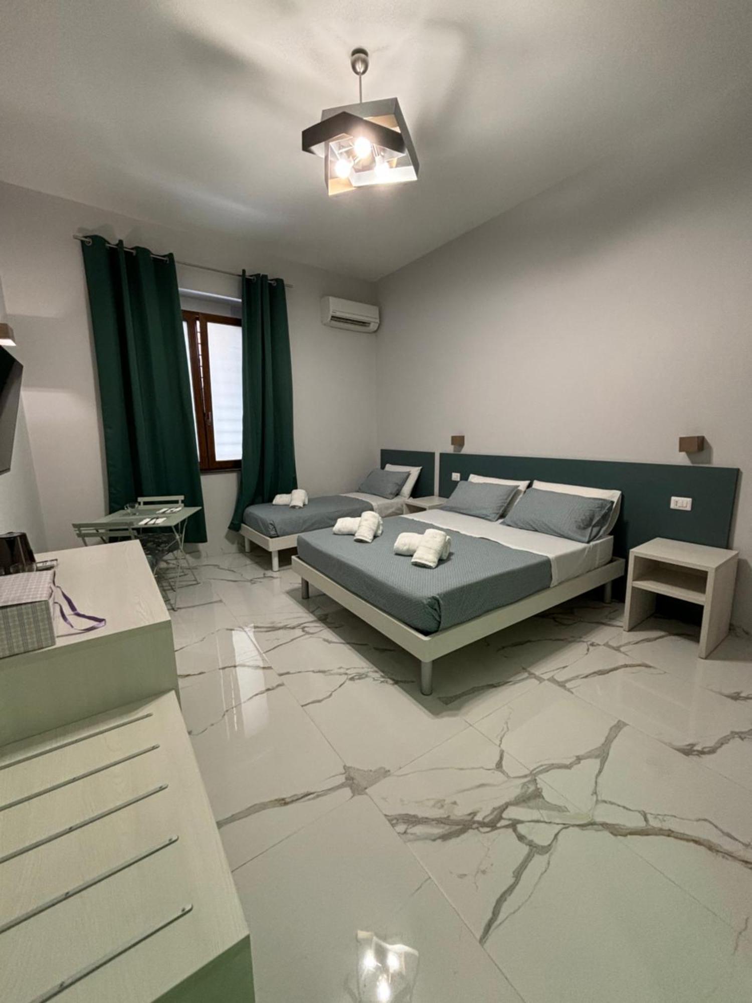B&B Cadifra Portapiccola Napoli Bagian luar foto