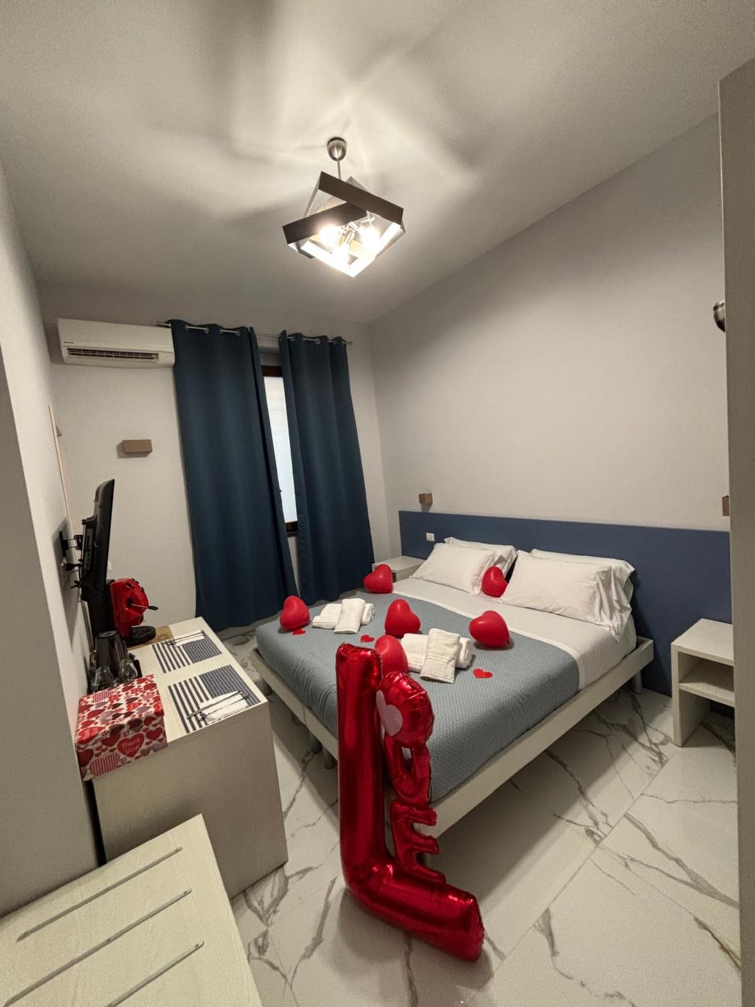 B&B Cadifra Portapiccola Napoli Bagian luar foto